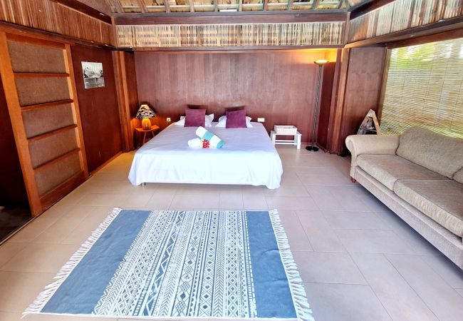 Villa in Tiahura - MOOREA - Pool Mountain Fare Ora Villa in Tiahura - MOOREA - Pool Mountain Fare Ora