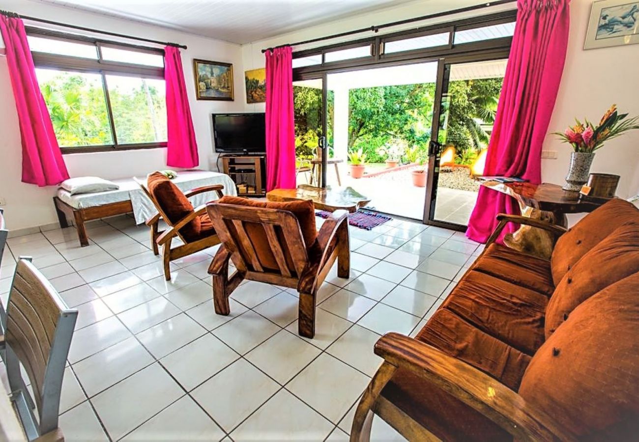 House in Huahine-Nui - HUAHINE - Maroe House 4 + Car + Boat House in Huahine-Nui - HUAHINE - Maroe House 4 + Car + Boat