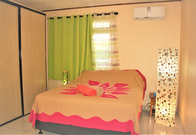Studio in Punaauia - TAHITI - Sanny's Place Room & Pool  Studio in Punaauia - TAHITI - Sanny's Place Room & Pool
