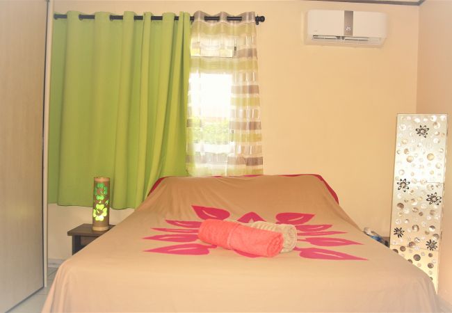 Studio in Punaauia - TAHITI - Sanny's Place Room & Pool  Studio in Punaauia - TAHITI - Sanny's Place Room & Pool