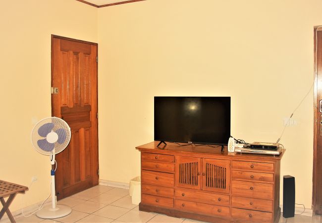 Studio in Punaauia - TAHITI - Sanny's Place Room & Pool  Studio in Punaauia - TAHITI - Sanny's Place Room & Pool