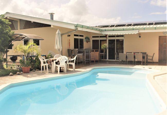 Studio in Punaauia - TAHITI - Sanny's Place Room & Pool  Studio in Punaauia - TAHITI - Sanny's Place Room & Pool