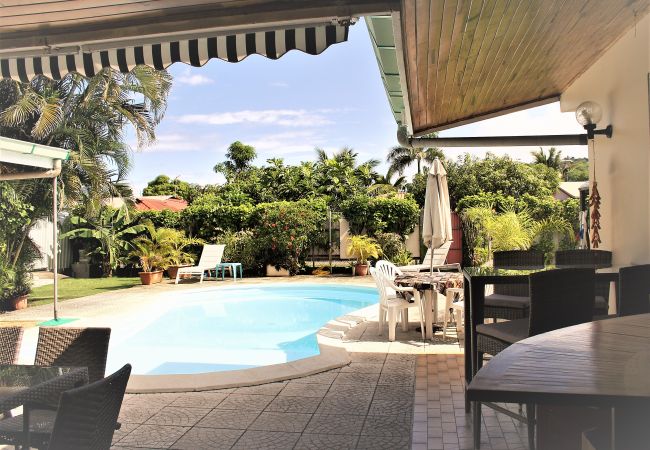 Studio in Punaauia - TAHITI - Sanny's Place Room & Pool  Studio in Punaauia - TAHITI - Sanny's Place Room & Pool