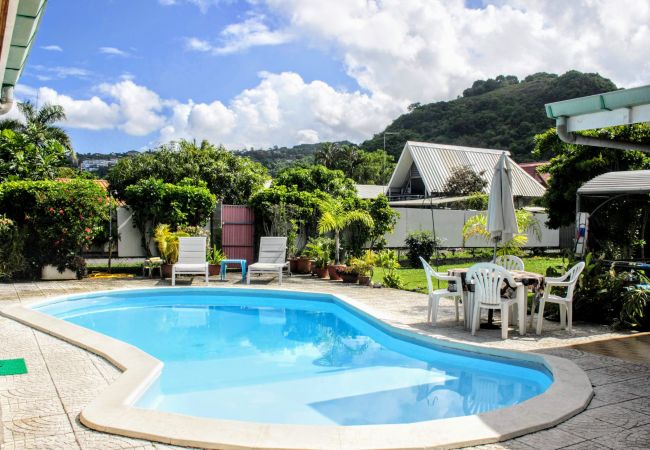 Studio in Punaauia - TAHITI - Sanny's Place Family Room & Pool  Studio in Punaauia - TAHITI - Sanny's Place Family Room & Pool