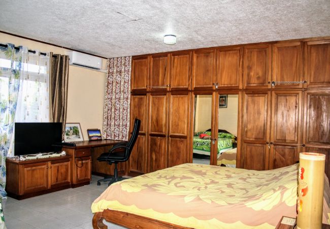 Studio in Punaauia - TAHITI - Sanny's Place Family Room & Pool  Studio in Punaauia - TAHITI - Sanny's Place Family Room & Pool
