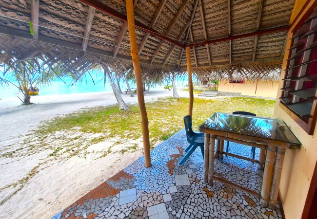 Rent by room in Tikehau - TIKEHAU - Bungalow Pacific Beach Rent by room in Tikehau - TIKEHAU - Bungalow Pacific Beach