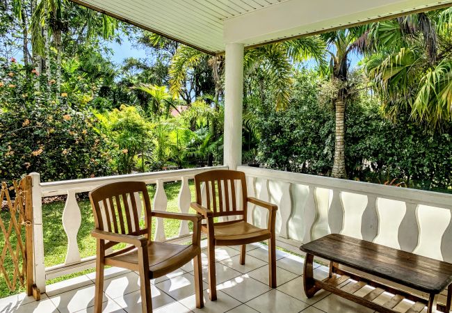 House in Mahina - TAHITI - Fare Mitinui Surf Break House in Mahina - TAHITI - Fare Mitinui Surf Break