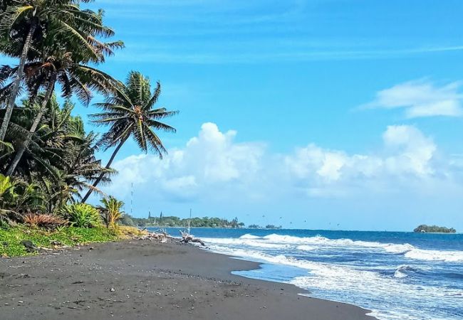 House in Mahina - TAHITI - Fare Mitinui Surf Break House in Mahina - TAHITI - Fare Mitinui Surf Break