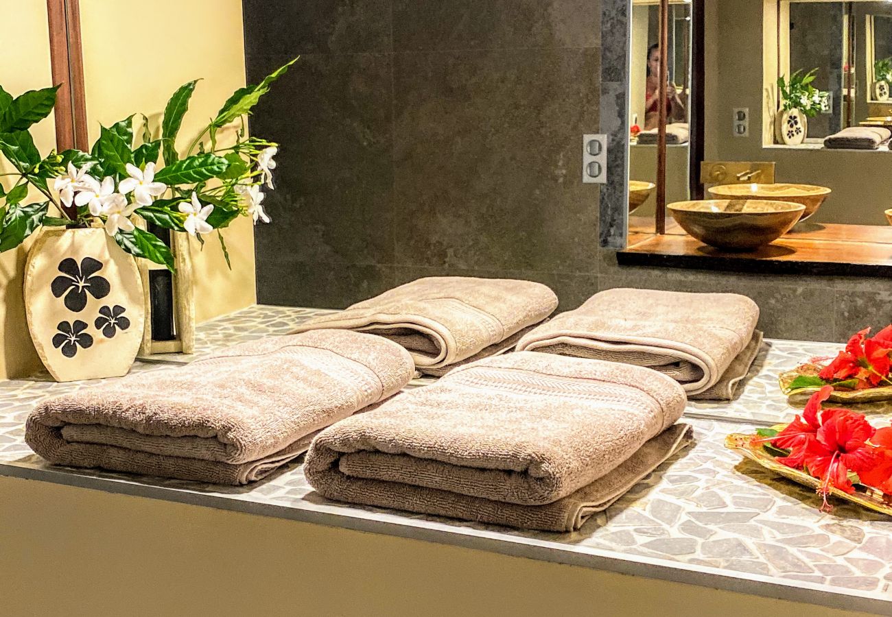 Bungalow in Pihaena - MOOREA - JUST CHILL INN Bungalow in Pihaena - MOOREA - JUST CHILL INN