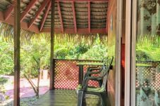 Rent by room in Fare - HUAHINE - Bungalow Ylang Ylang 