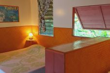 Rent by room in Fare - HUAHINE - Bungalow Ylang Ylang 