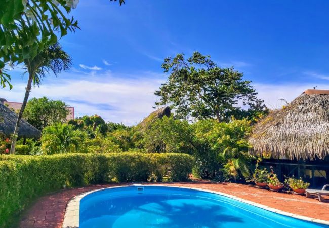 Rent by room in Fare - HUAHINE - Bungalow Pitate  Rent by room in Fare - HUAHINE - Bungalow Pitate
