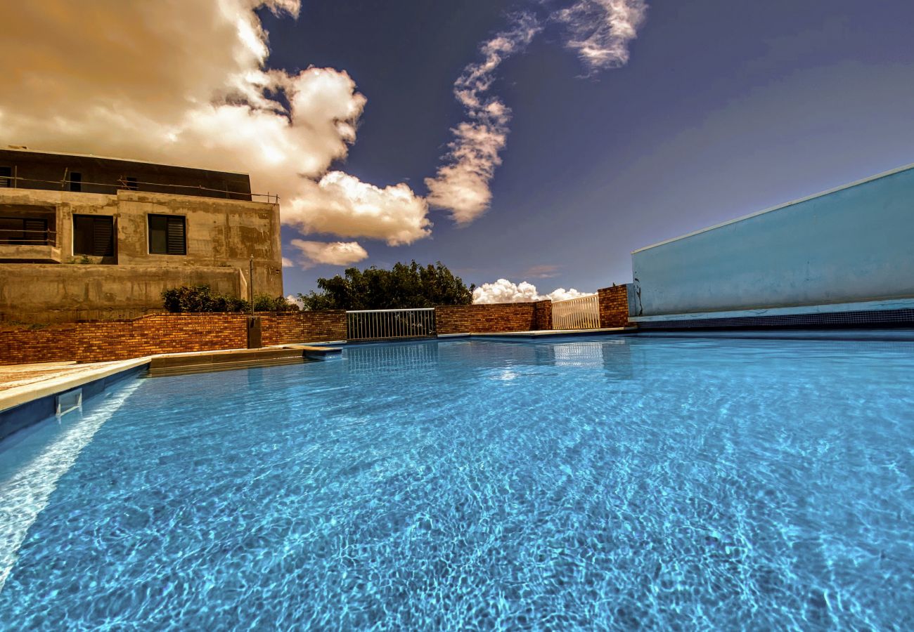 The swimming pool of the building The swimming pool