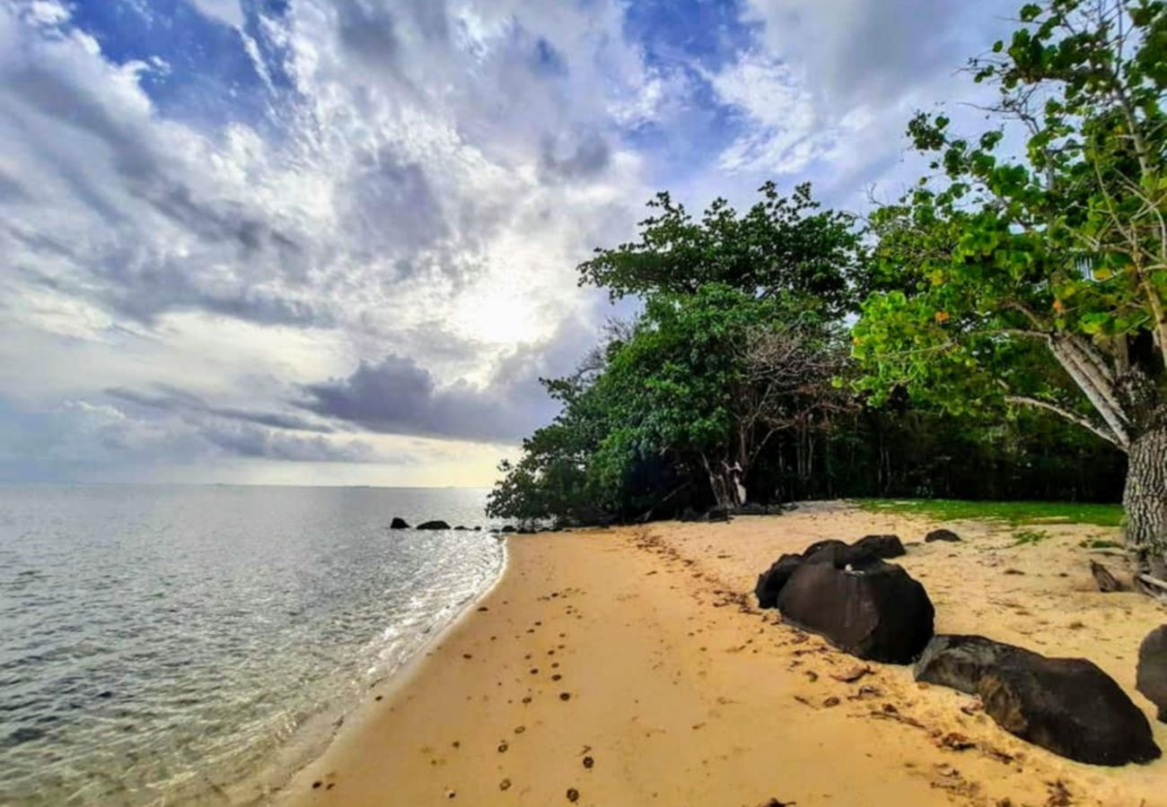 House in Haapiti - MOOREA - Fenua Rahi Beachfront House in Haapiti - MOOREA - Fenua Rahi Beachfront