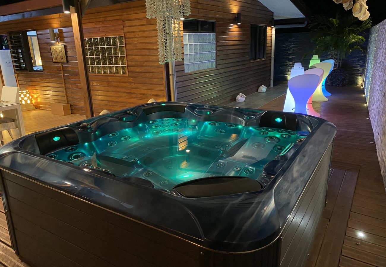 House in Punaauia - TAHITI - Bubble Cottage House in Punaauia - TAHITI - Bubble Cottage