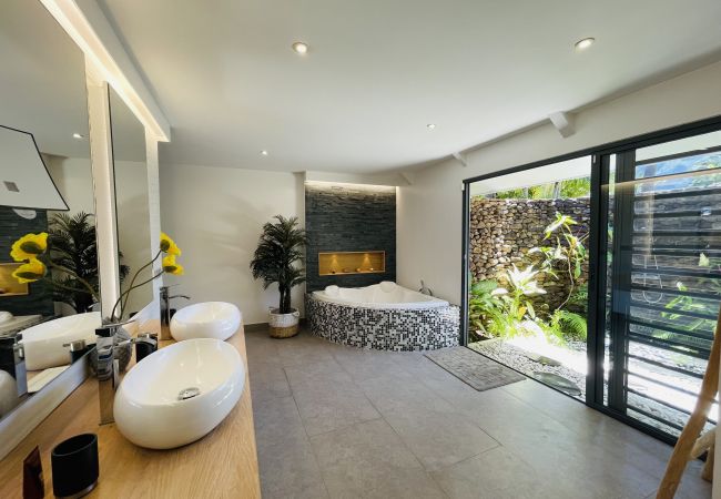 Villa in Nunue - BORA BORA - Luxury Heaven House Villa in Nunue - BORA BORA - Luxury Heaven House