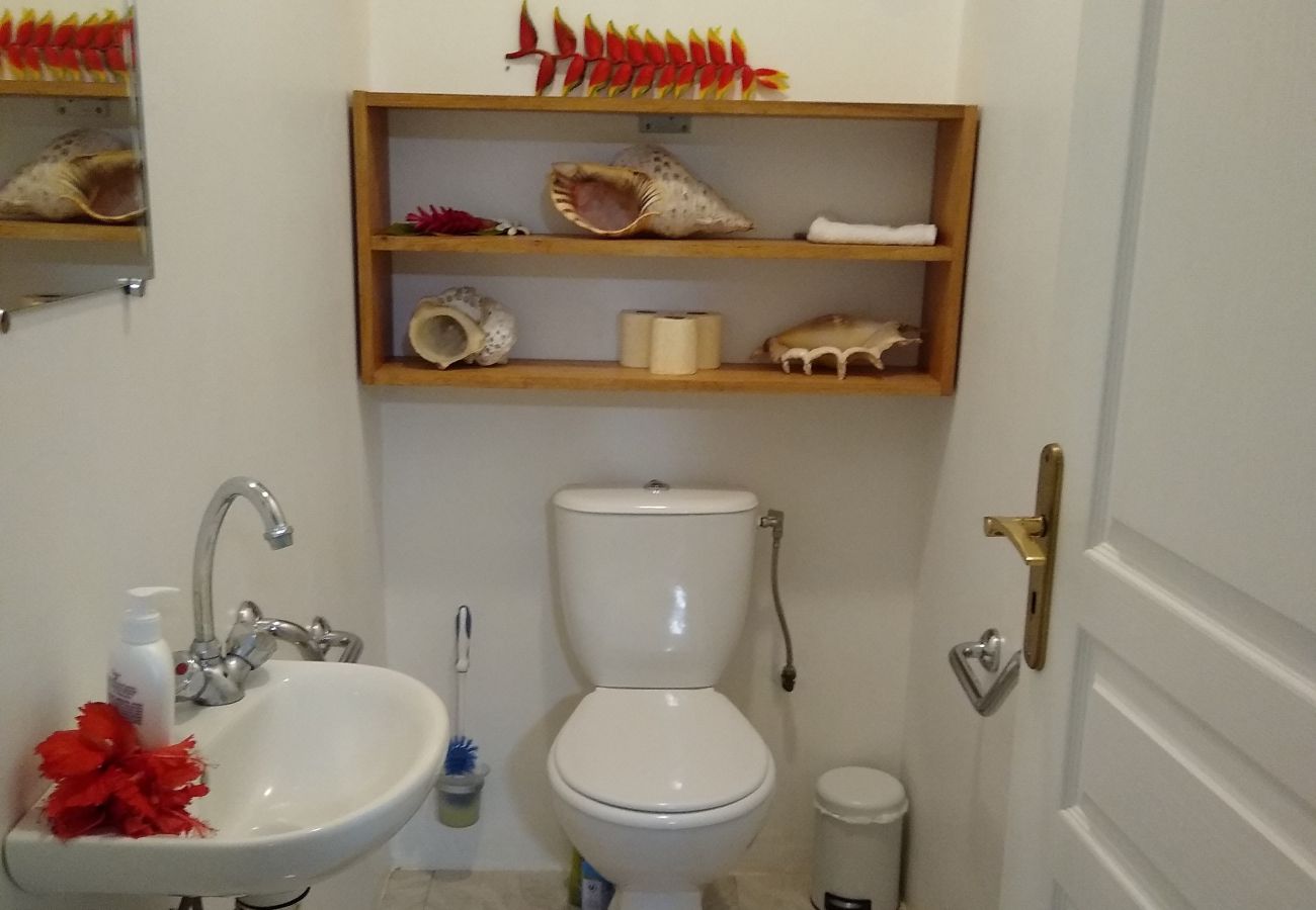 House in Tiva - TAHAA - Fare Motoï seafront House in Tiva - TAHAA - Fare Motoï seafront