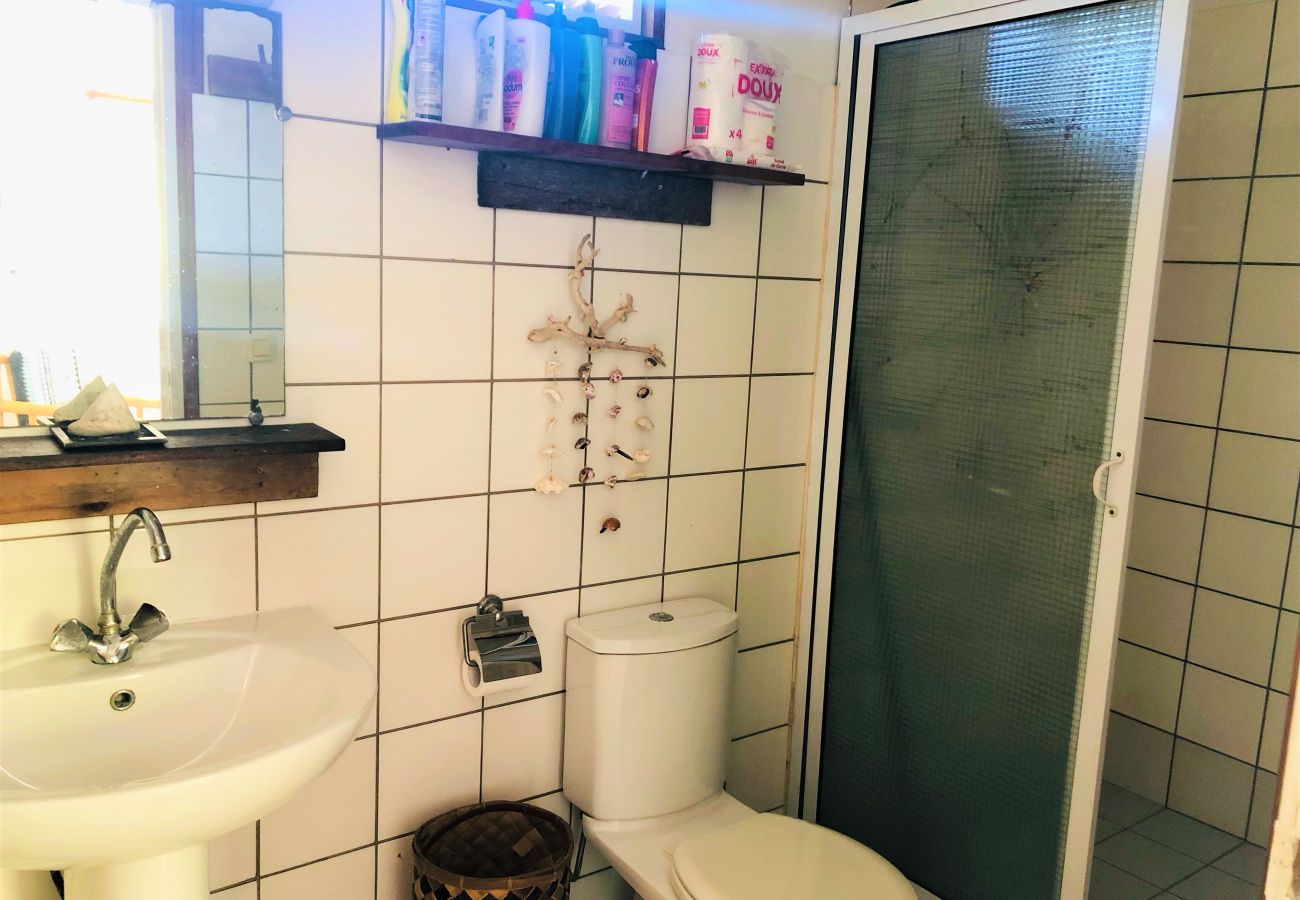 Rent by room in Tuherahera - TIKEHAU - Hina Pink Room  Rent by room in Tuherahera - TIKEHAU - Hina Pink Room