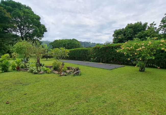 Rent by room in Teva I Uta - TAHITI - Mataiea BnB Rent by room in Teva I Uta - TAHITI - Mataiea BnB