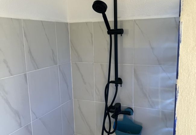 Rent by room in Pihaena - MOOREA - Remu Ura Room Rent by room in Pihaena - MOOREA - Remu Ura Room