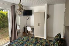 Rent by room in Pihaena - MOOREA - Remu Ura Room