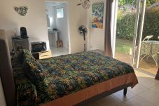 Rent by room in Pihaena - MOOREA - Remu Ura Room