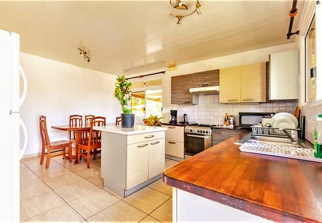 Rent by room in Taiohae - NUKU-HIVA - Mokai Room 1 Rent by room in Taiohae - NUKU-HIVA - Mokai Room 1