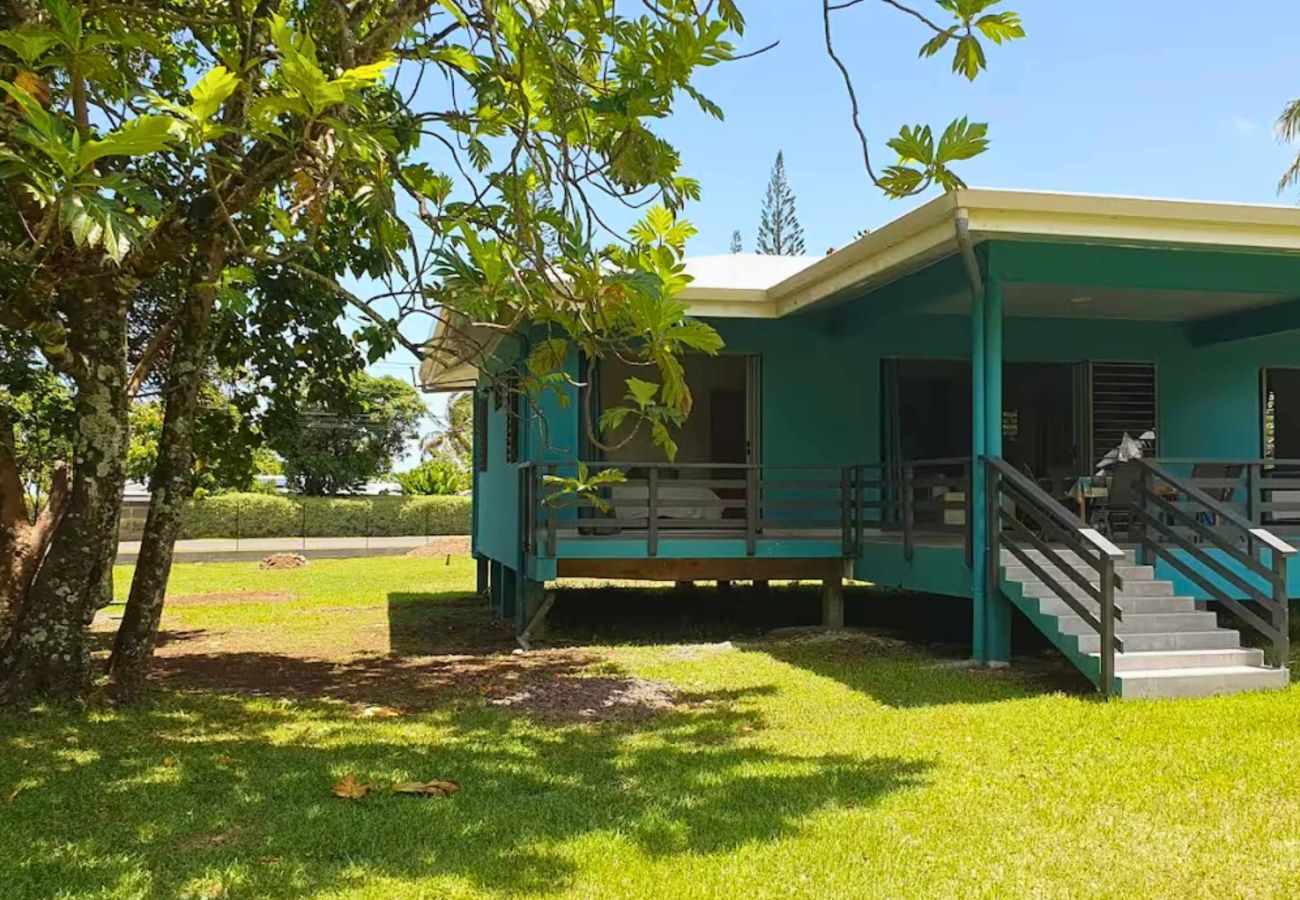 House in Teahupoo - TAHITI ITI - Fare Vaiavaro Teahupoo House in Teahupoo - TAHITI ITI - Fare Vaiavaro Teahupoo