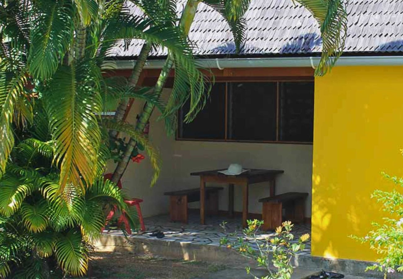 Bungalow in Fare - HUAHINE - Bungalow Arii + Breakfast 2 Bungalow in Fare - HUAHINE - Bungalow Arii + Breakfast 2