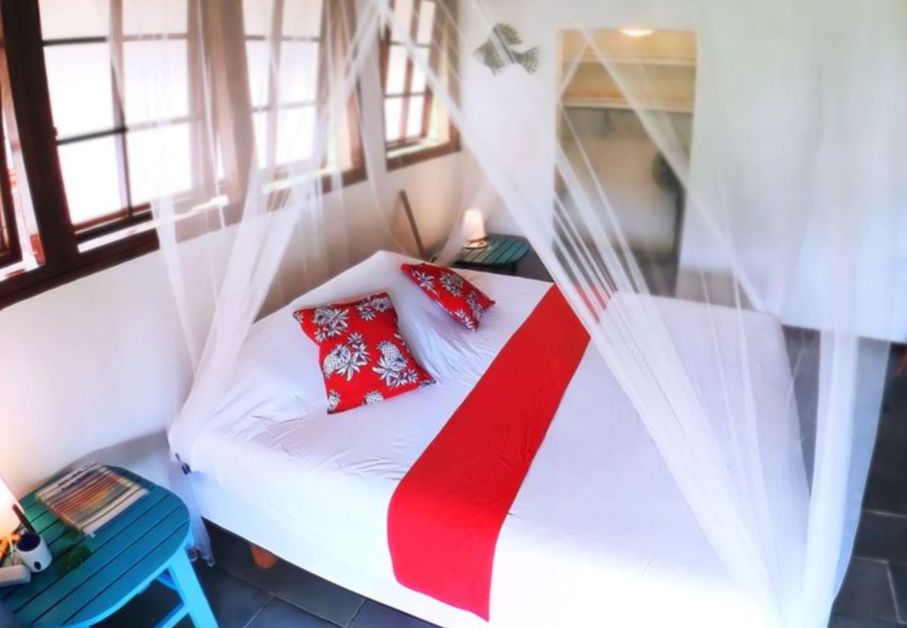 Terraced House in Opoa - RAIATEA-Fare Oviri 2- Ylang Ylang 