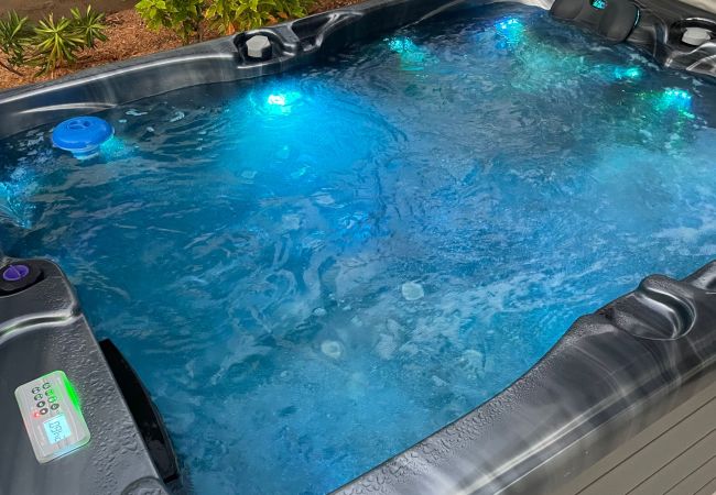 Studio in Avera - RAIATEA- Noanoa House 2 avec jacuzzi  Studio in Avera - RAIATEA- Noanoa House 2 avec jacuzzi