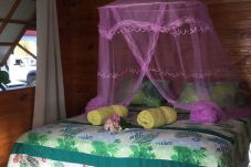 Bungalow in Rotoava - FAKARAVA-  Fare Breeze Plage double en 1/2 pension