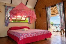 Studio in Rotoava - FAKARAVA-  Fare Veke Plage double en 1/2 pension
