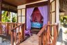 Studio in Rotoava - FAKARAVA-  Fare Veke Plage double en 1/2 pension