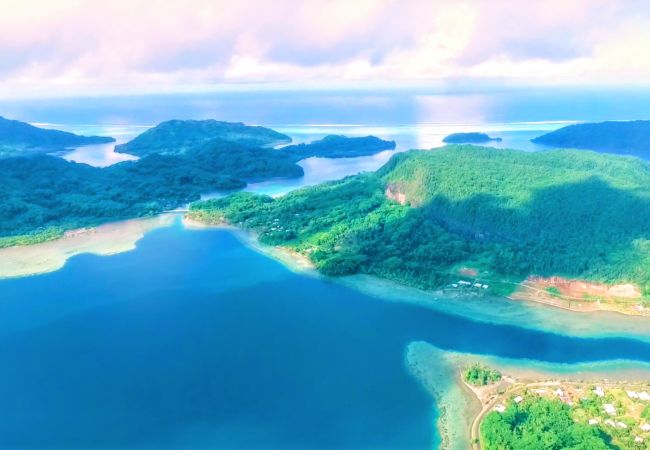 Maroe House 4 en alquiler en Huahine La bahía vista desde el cielo