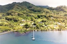 Huahine, alquiler de casa junto a la bahía de Maroe