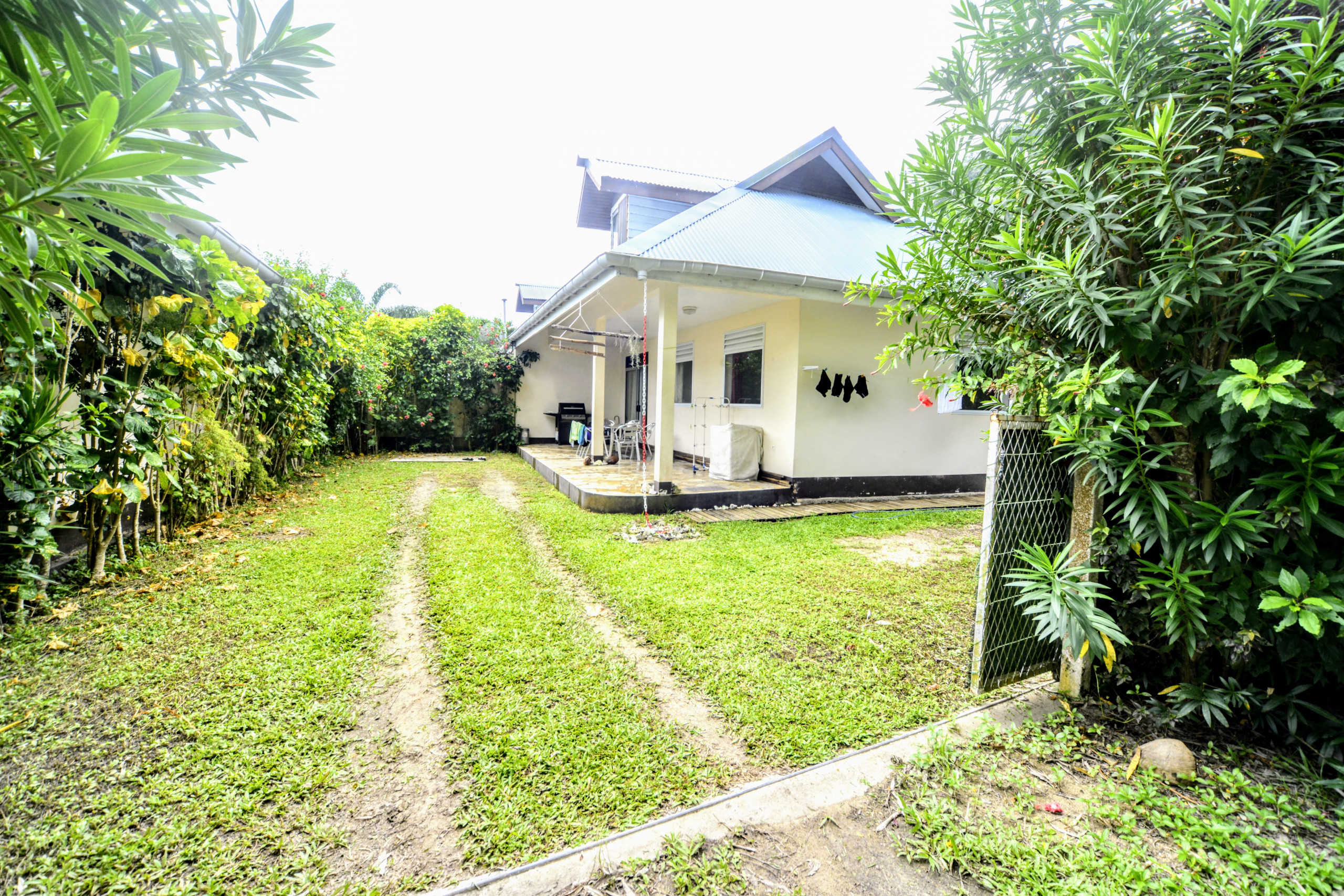 Bungalow de dos habitaciones en alquiler con playa a 50m
