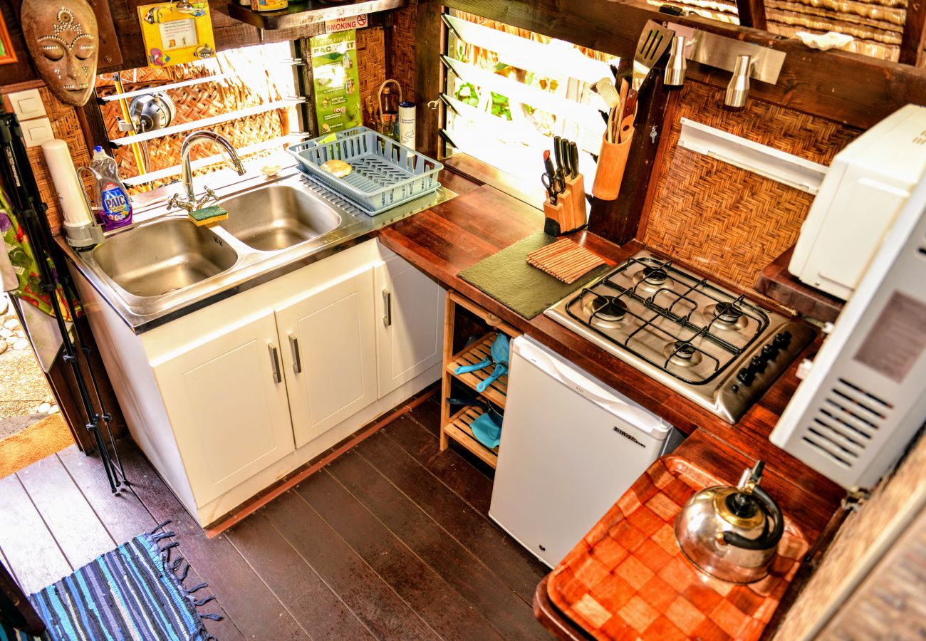 La cocina amueblada y equipada. La cocina
