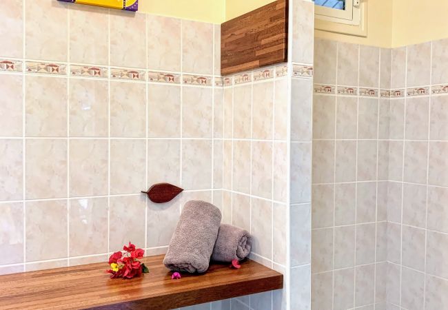 Bungalow en Nunue - BORA - Holidays Bungalow 1 Bungalow en Nunue - BORA - Holidays Bungalow 1