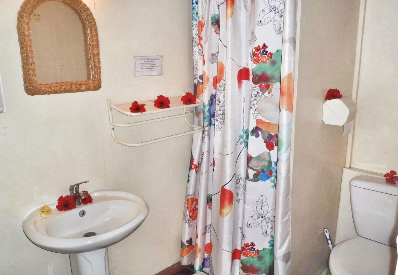 El baño privado El cuarto de baño