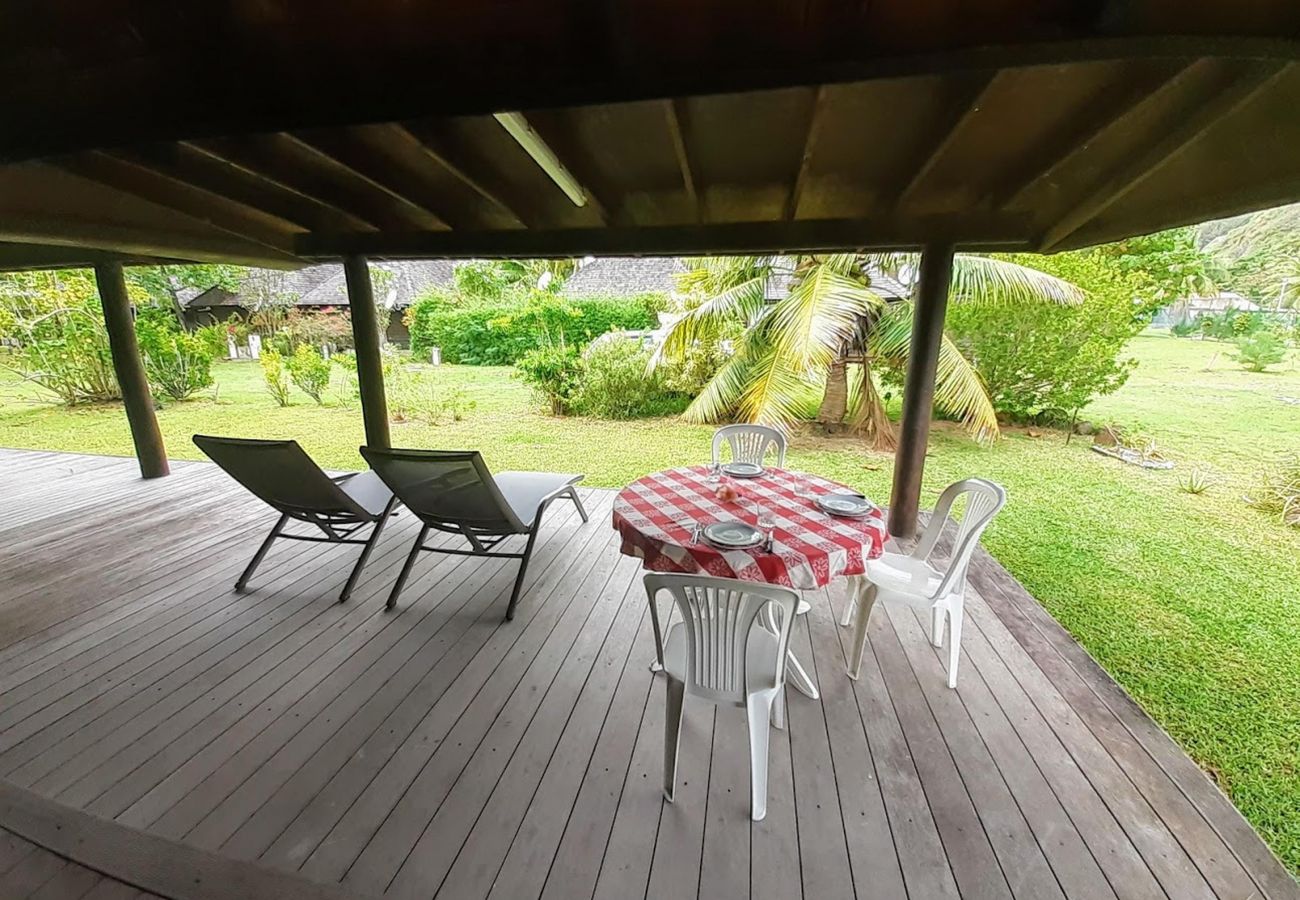 Terraza de la casa para agradables momentos de convivencia Terraza del bungalow