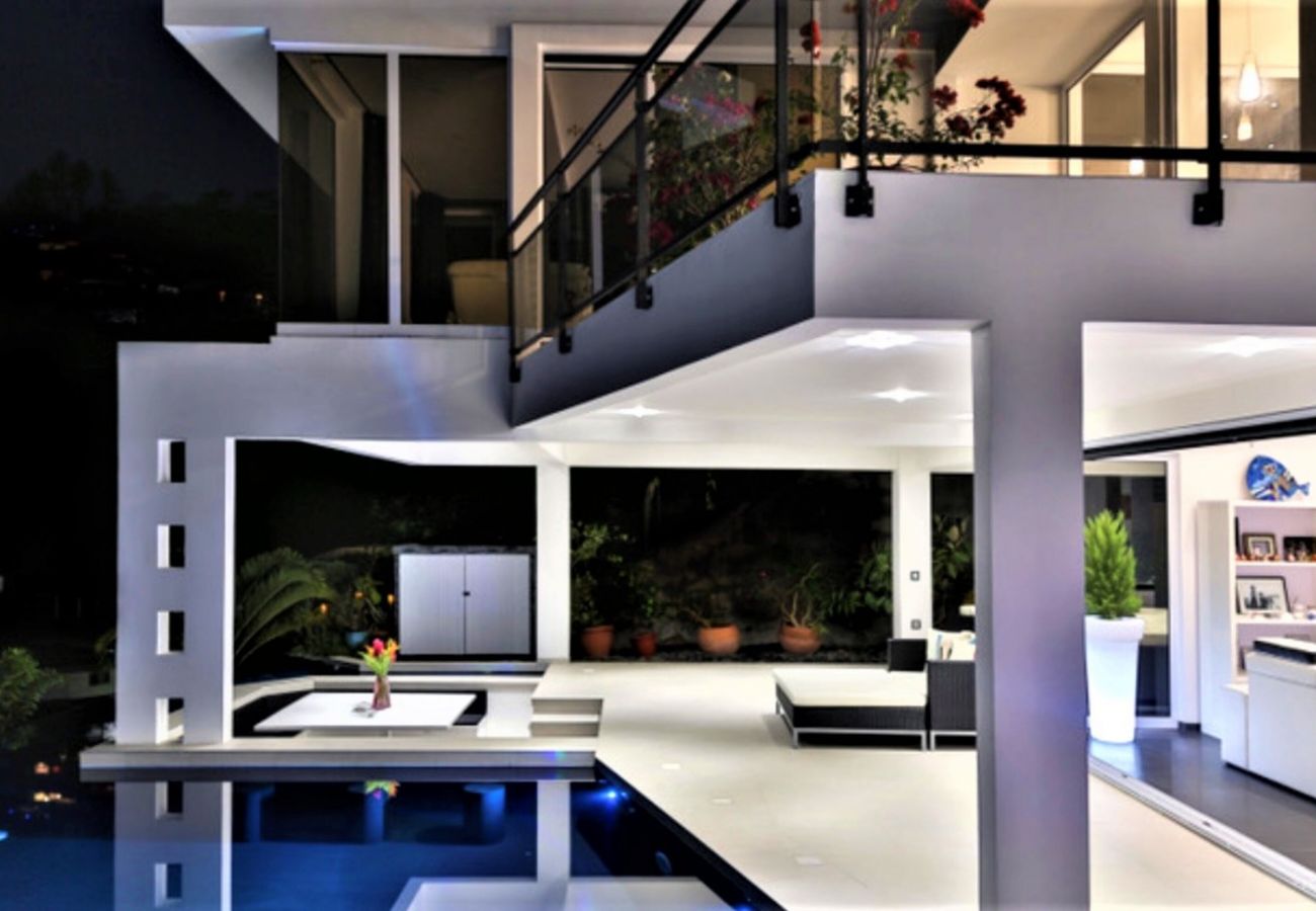 Villa en Punaauia - TAHITI -  The Cali's Luxury Villa  Villa en Punaauia - TAHITI -  The Cali's Luxury Villa