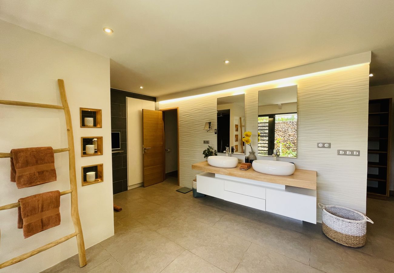 El cuarto de ducha compartido con el tercer dormitorio Segundo cuarto de ducha