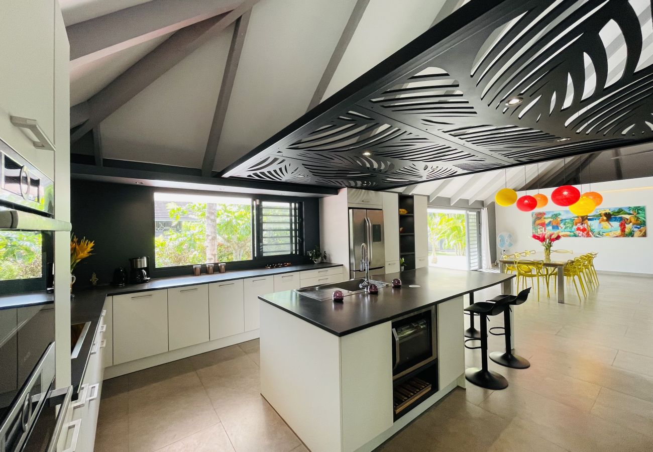 La zona de la cocina  La cocina