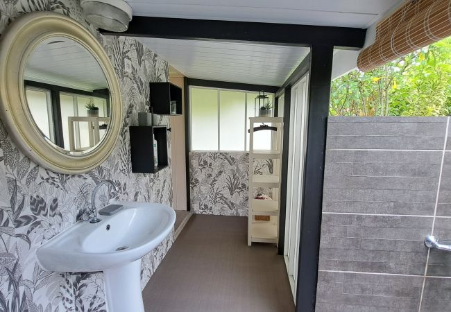 Alquiler por habitaciones en Teva I Uta - TAHITI - Mataiea BnB Alquiler por habitaciones en Teva I Uta - TAHITI - Mataiea BnB