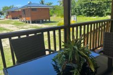 Bungalow en Parea - HUAHINE- Fare Montagne accès plage privée