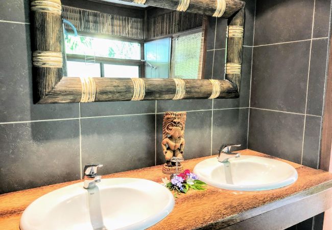 Villa a Tiahura - MOOREA - Pool Mountain Fare Ora Villa a Tiahura - MOOREA - Pool Mountain Fare Ora