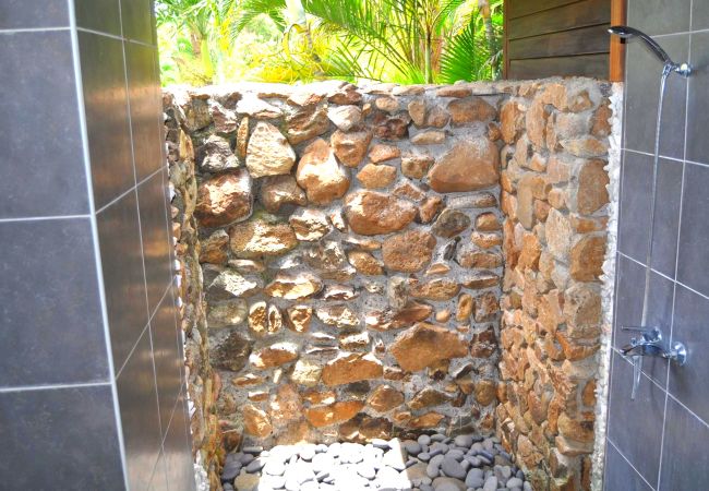Villa a Tiahura - MOOREA - Pool Mountain Fare Ora Villa a Tiahura - MOOREA - Pool Mountain Fare Ora