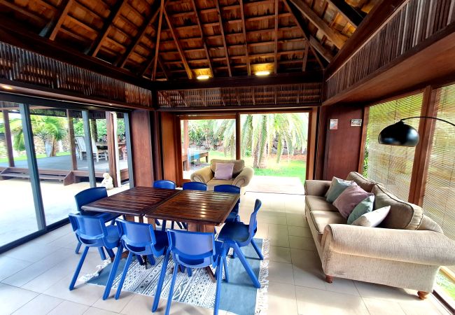 Villa a Tiahura - MOOREA - Pool Mountain Fare Ora Villa a Tiahura - MOOREA - Pool Mountain Fare Ora
