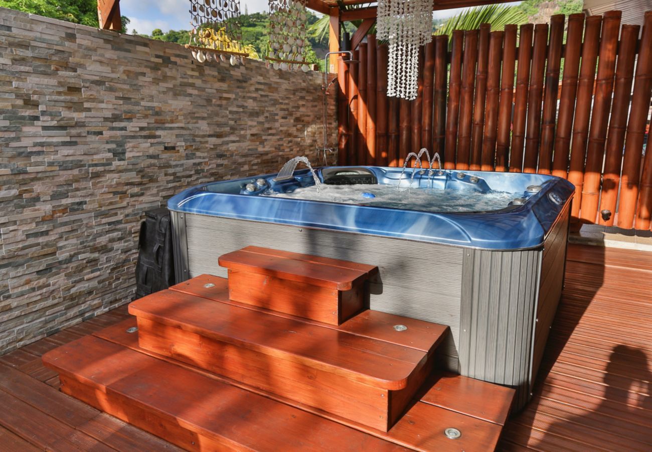 La Jacuzzi sulla terrazza La Jacuzzi